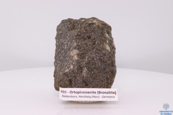 499-Ortopirossenite (Bronzitite)